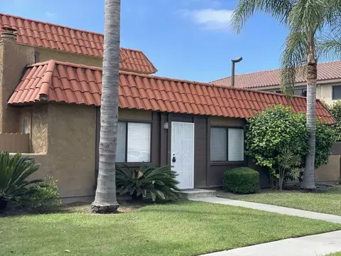 8072 Constantine Dr, Huntington Beach, CA 92646