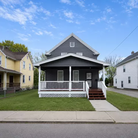 9702 Aetna Rd, Cleveland, OH 44105