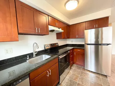 1207 NW 92nd St, Seattle, WA 98117