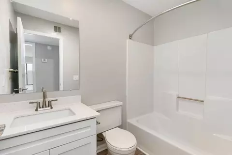 5300 New Centre Dr, Wilmington, NC 28403 photo 9