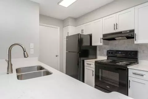 5300 New Centre Dr, Wilmington, NC 28403 photo 3