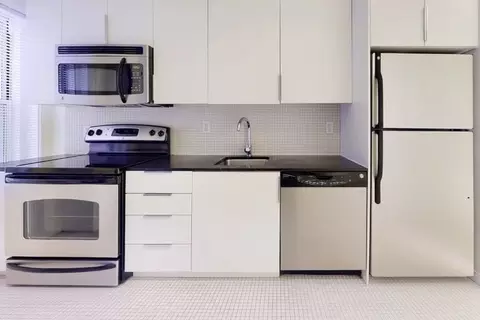 300 E Armour Blvd, Kansas City, MO 64111