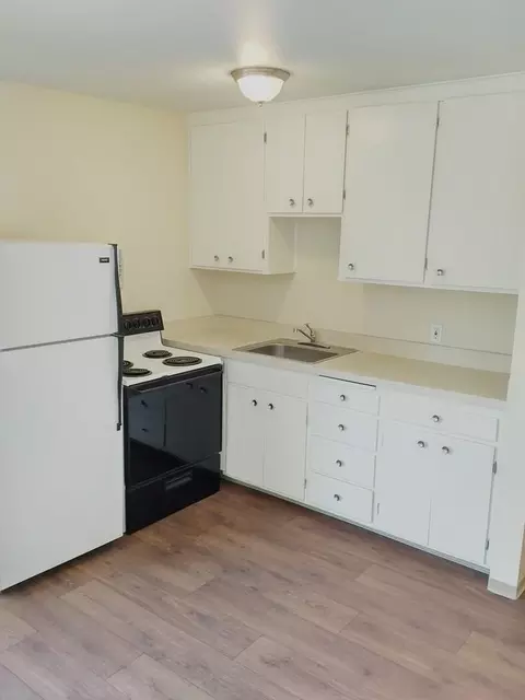423 11th Ave E, Seattle, WA 98102