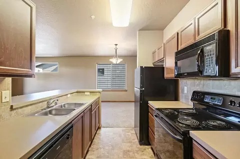 824 E Hastings Rd, Spokane, WA 99218