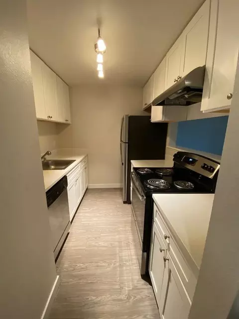 614 Sheridan Rd, Bremerton, WA 98310