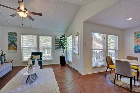 4820 Westgrove Dr, Addison, TX 75001