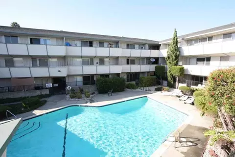 2031 Shoreline Dr, Alameda, CA 94501 photo 1