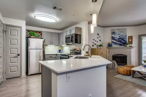 701 Cowboys Pkwy, Irving, TX 75063 photo 3