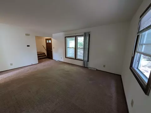 1345 Dover Pl, Brookfield, WI 53005