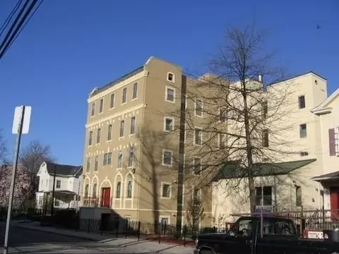 9-19 Roseville Ave, Newark, NJ 07107