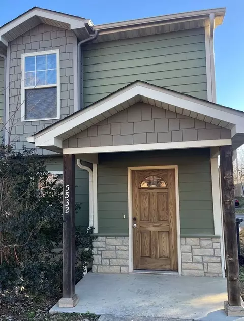 136 E Old Plank Rd, Columbia, MO 65203