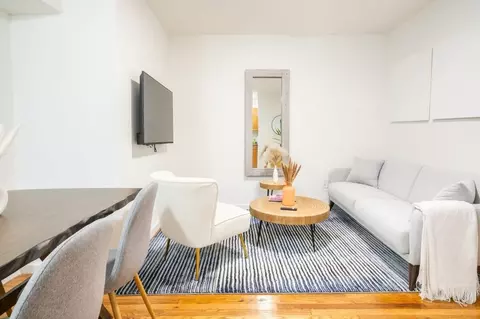 200 E 11th St, New York, NY 10003