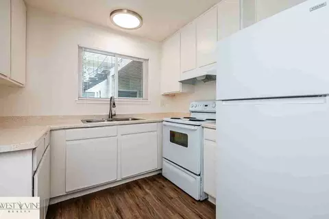 3680 3681 Cape Cod Ct #3680-3680, San Jose, CA 95117 photo 2