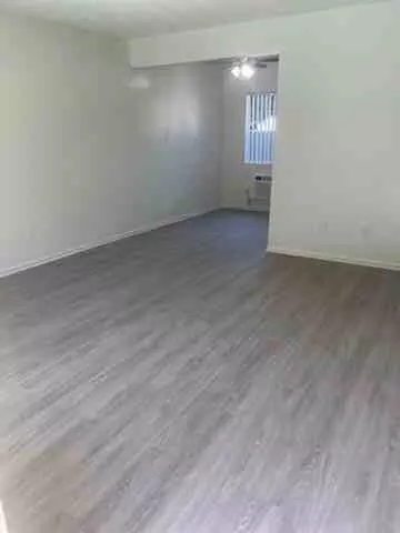 2240 E Lenita Ln, Santa Ana, CA 92705