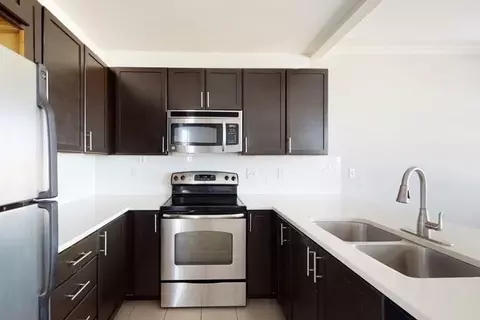 214 E Armour Blvd, Kansas City, MO 64111