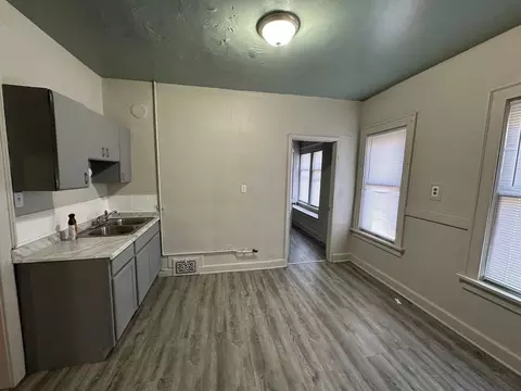 2876 N 26th St, Milwaukee, WI 53206