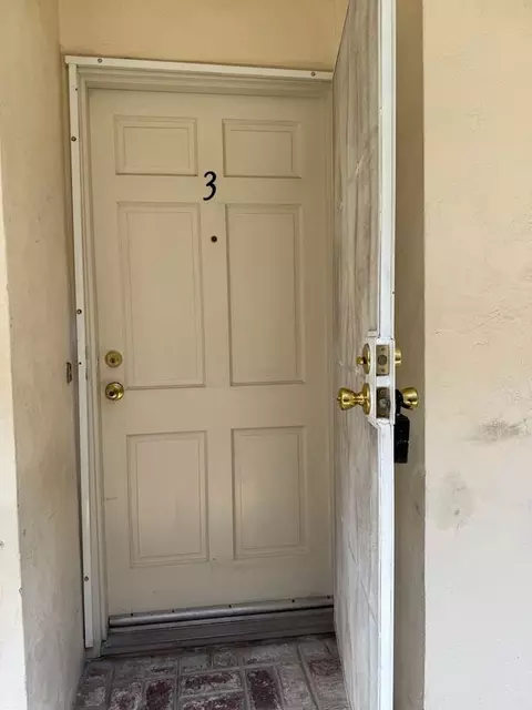 409 W Walnut St, Lodi, CA 95240