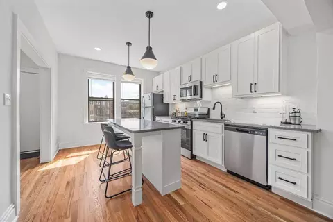 718 Limit Ave, University City, MO 63130