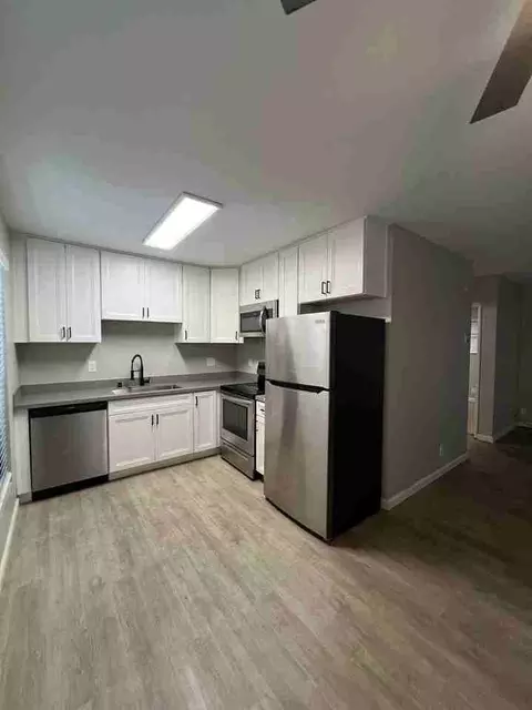 1727 Chalcedony St, San Diego, CA 92109 photo 1