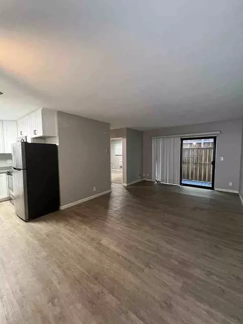 1727 Chalcedony St, San Diego, CA 92109 photo 3