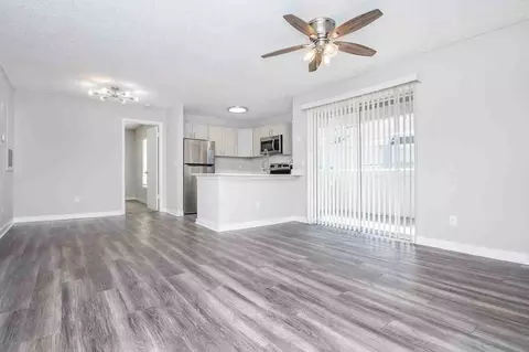 3024 N Powers Dr, Orlando, FL 32818