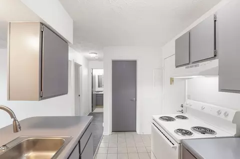 1224 E Saginaw St, East Lansing, MI 48823