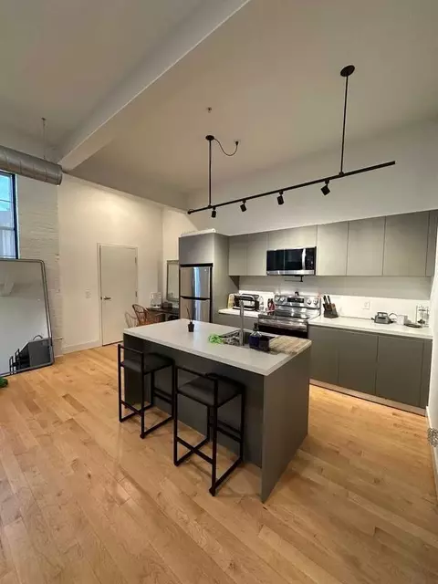49 Westfield St, Providence, RI 02907
