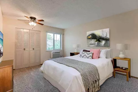 3800 Foss Rd, St. Anthony, MN 55421
