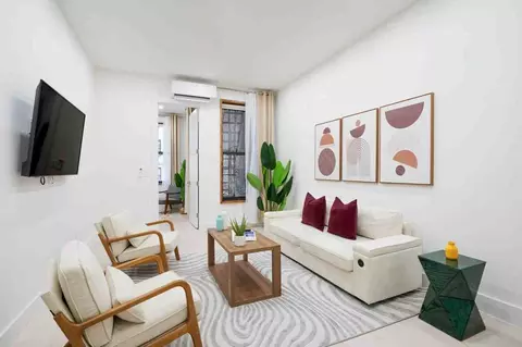200 E 11th St, New York, NY 10003
