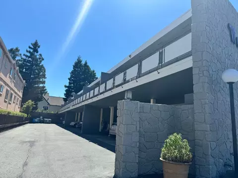1839 Woodside Rd, Redwood City, CA 94061