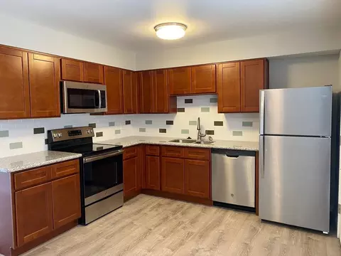 3221 N 36th St, Phoenix, AZ 85018