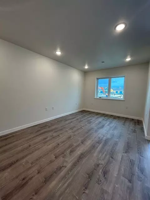 2652 Roseanne Ct, North Pole, AK 99705