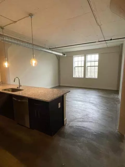 538 Erie Blvd W, Syracuse, NY 13204