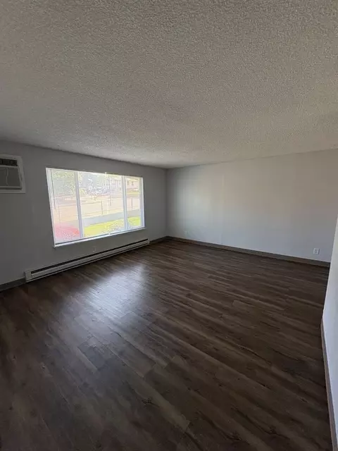 E 6th Ave, Kennewick, WA 99336