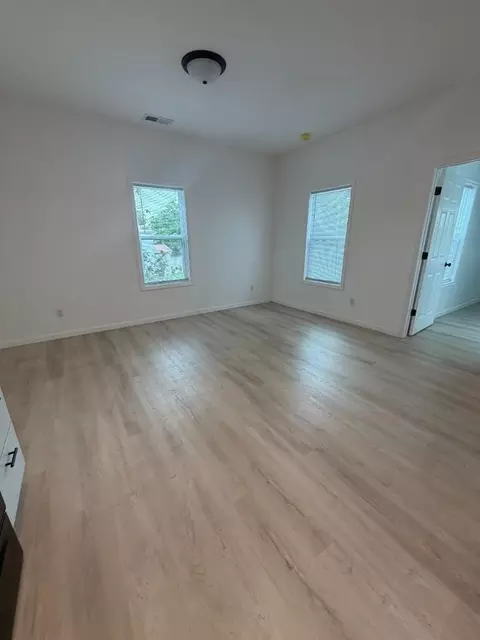 601 E Gum St, Evansville, IN 47713 photo 4
