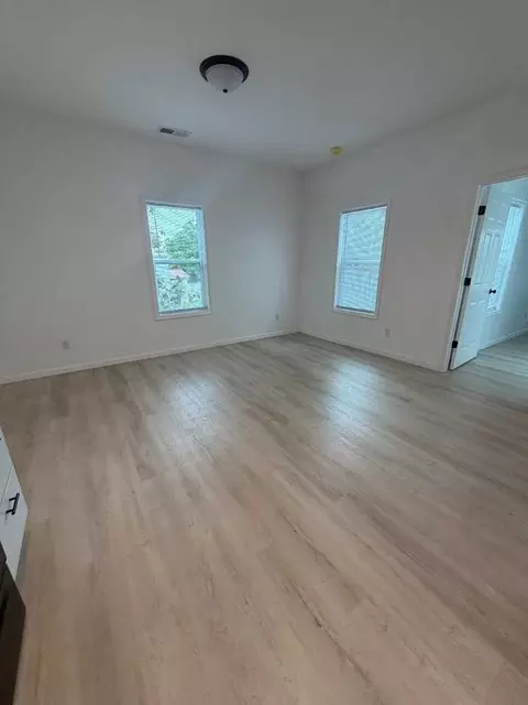 601 E Gum St, Evansville, IN 47713 photo 3
