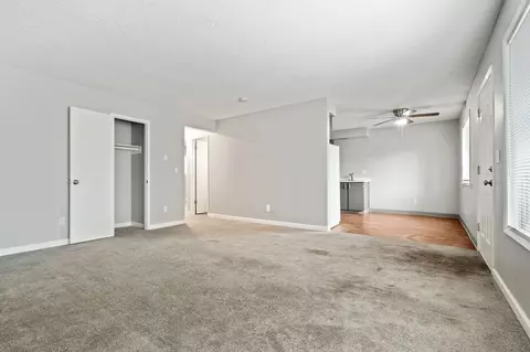 8332 SW 21st Ave, Portland, OR 97219