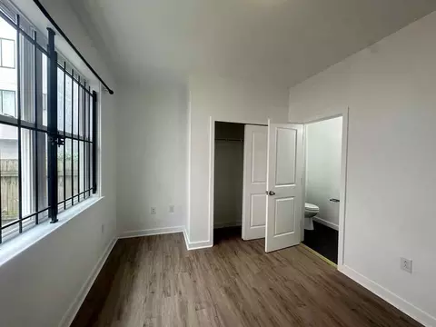 1515 W Seybert St, Philadelphia, PA 19121