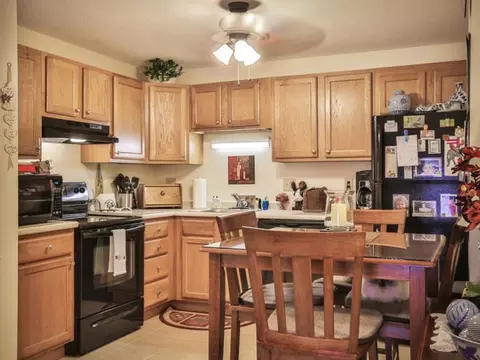 13 Hummingbird Dr, Merrimack, NH 03054