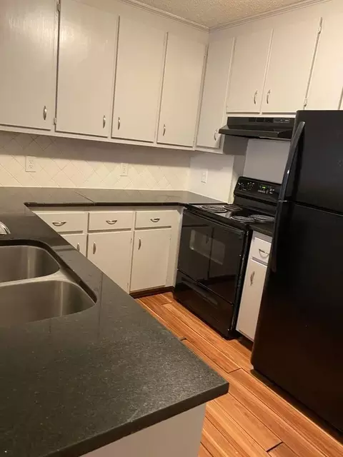 208 Green Acre Ln, Cartersville, GA 30121
