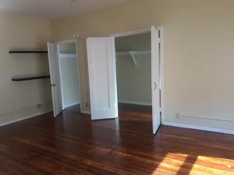 304 S Manhattan Pl, Los Angeles, CA 90020