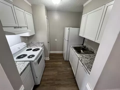 6601 Old Shell Rd, Mobile, AL 36608