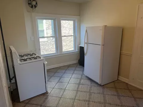 815 E Locust St, Milwaukee, WI 53212