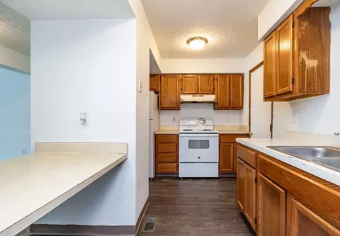 2830 Albemarle Dr, Reynoldsburg, OH 43068
