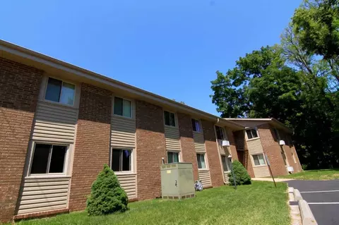 400 Browns Ct, Lake Mills, WI 53551