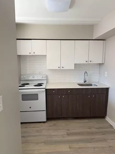 66 Webster St, Hartford, CT 06114