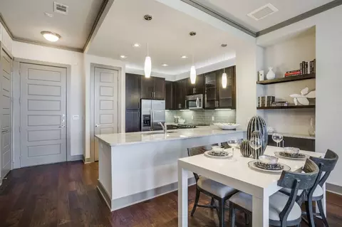 2828 Lemmon Ave E, Dallas, TX 75204