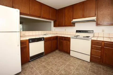 8200 Kroll Way, Bakersfield, CA 93311 photo 2