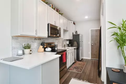 829 Marshall St NE, Minneapolis, MN 55413