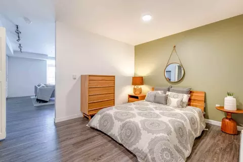 6900 E Green Lake Way N, Seattle, WA 98115 photo 9